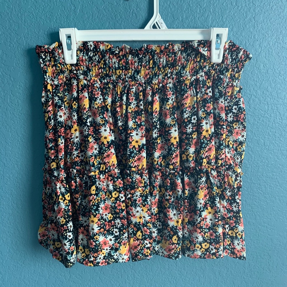 💥NWT💥 Skirt FINAL PRICE DROP⬇️